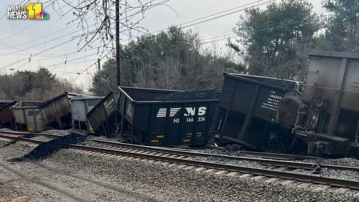 Freight train carrying coal derails near Aberdeen: Photos