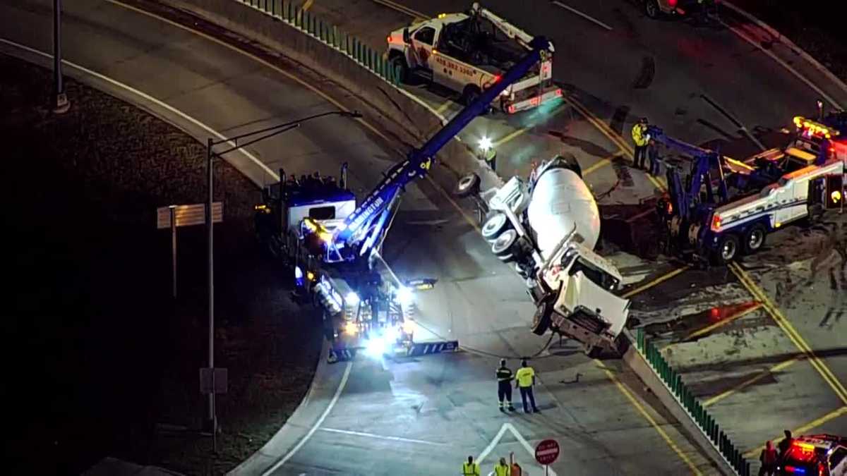 Norman crews work to clear scene of rollover crash