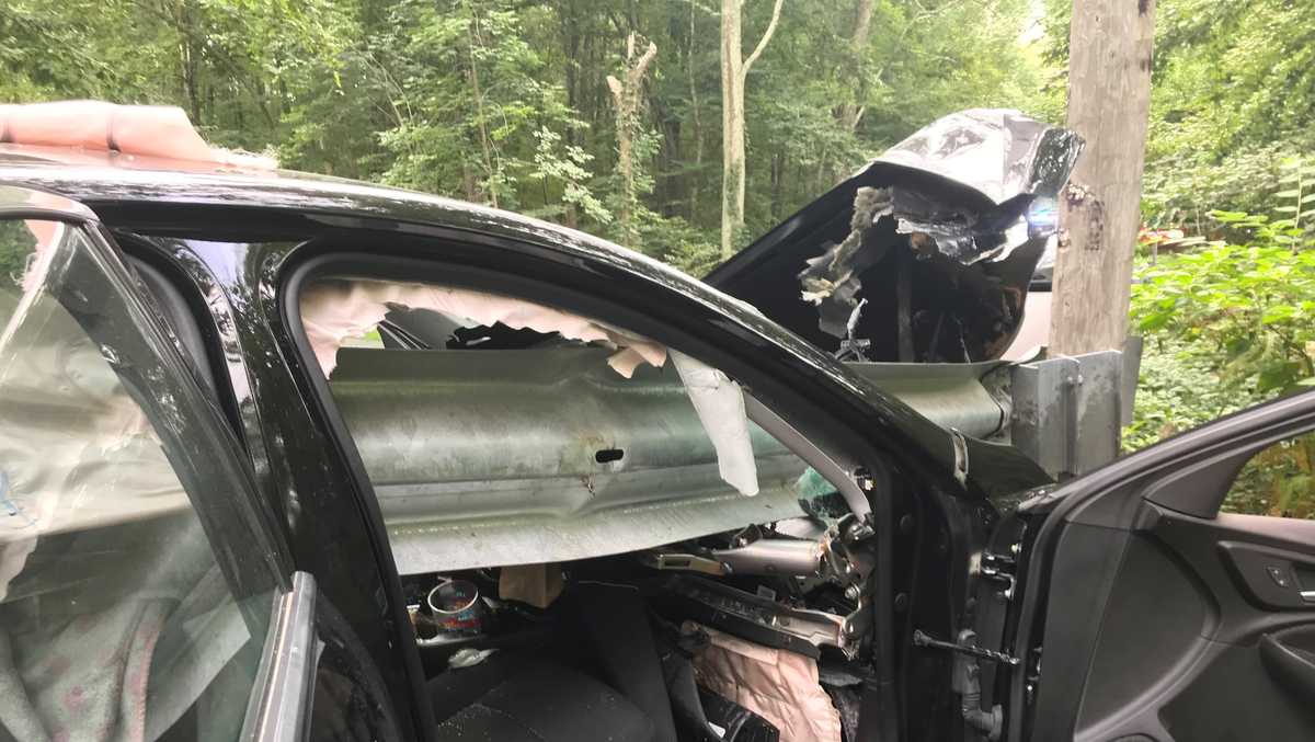4yearold, father injured when guardrail slices through car in crash