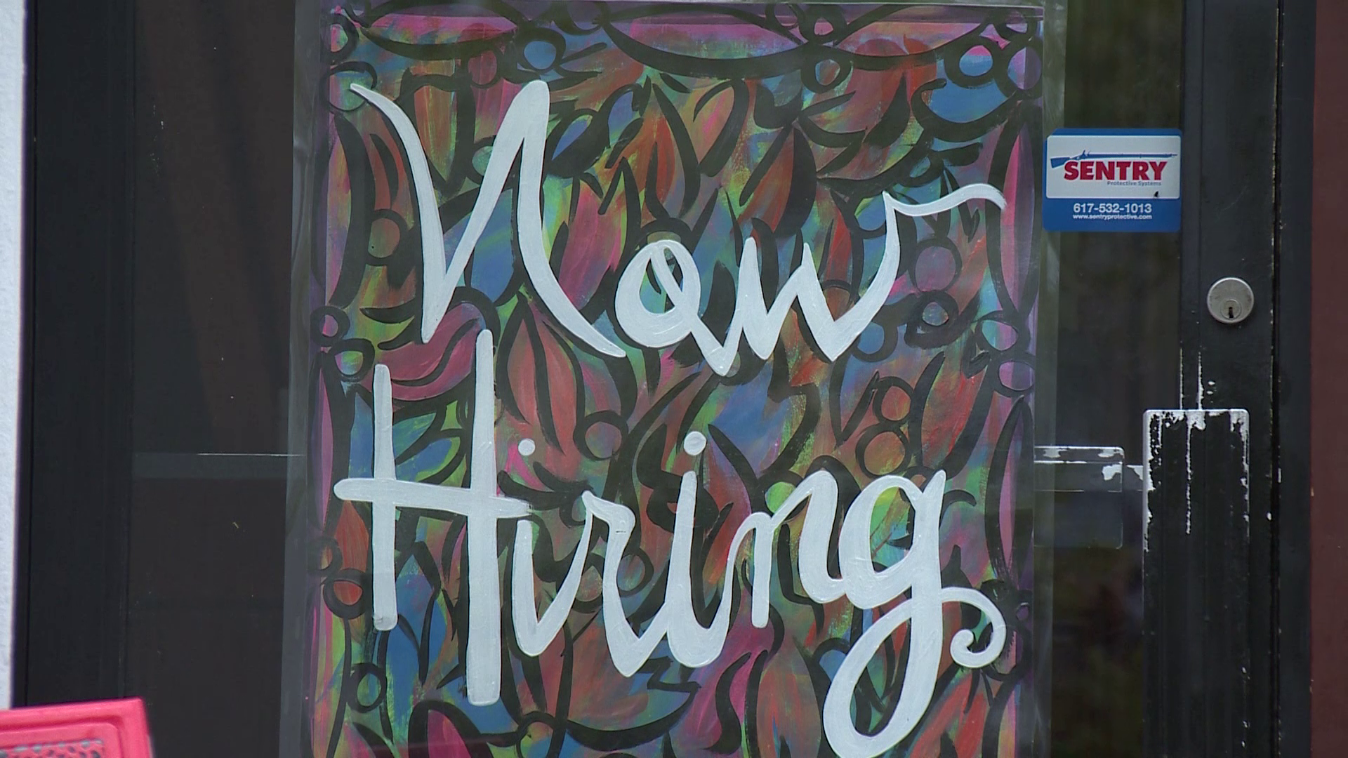 Despite high unemployment, Massachusetts restaurants struggling to hire staff for summer - Vimarsana News