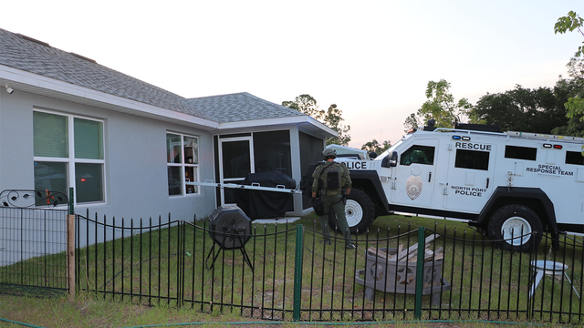 Barricaded man receives medical care after armed standoff with police at North Port home - Vimarsana News
