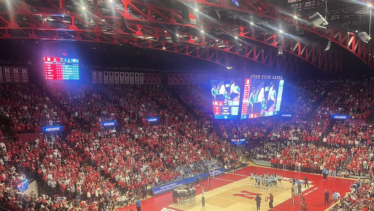 Nebraska volleyball begins its national title chase with win over LIU