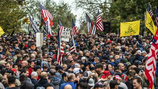 Firefighters rally outside Mayor Bill De Blasio's residence Gracie Mansion to protest COVID-19 vaccine mandate for city workers, Thursday, Oct. 28, 2021, in New York.