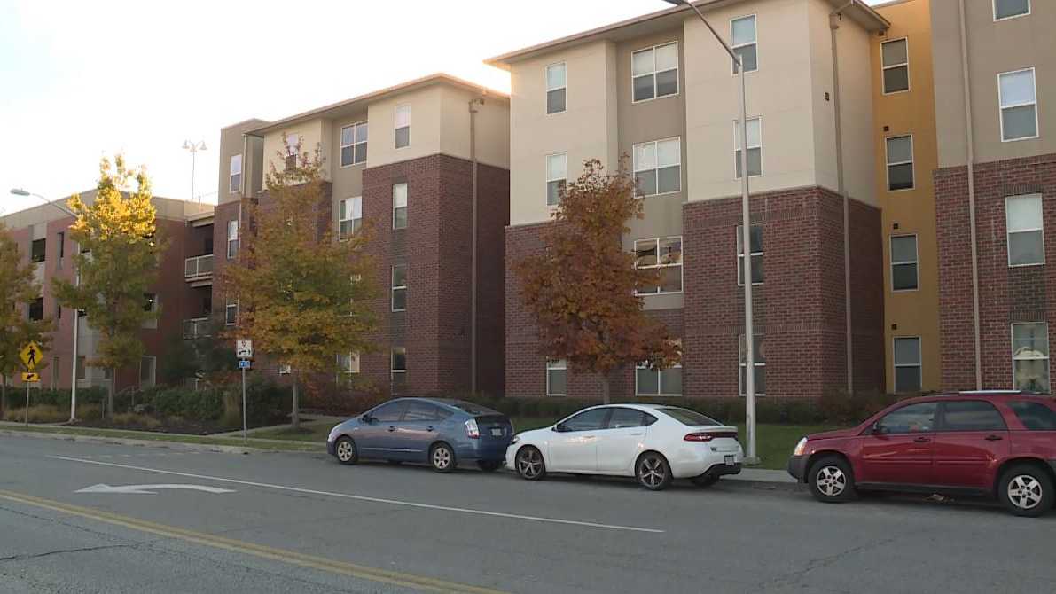 UMKC to demolish Oak Place Apartments