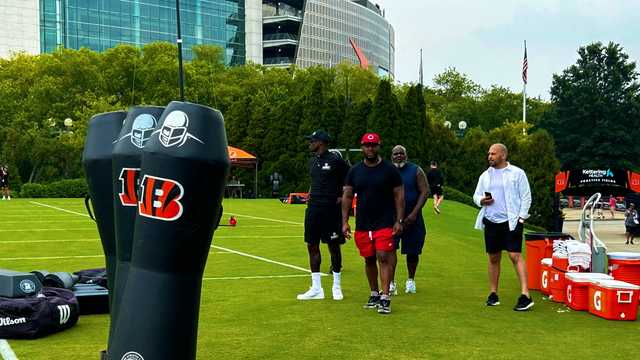 OCHOCINCO AND T.O. IN CINCINNATI FOR MNF! 