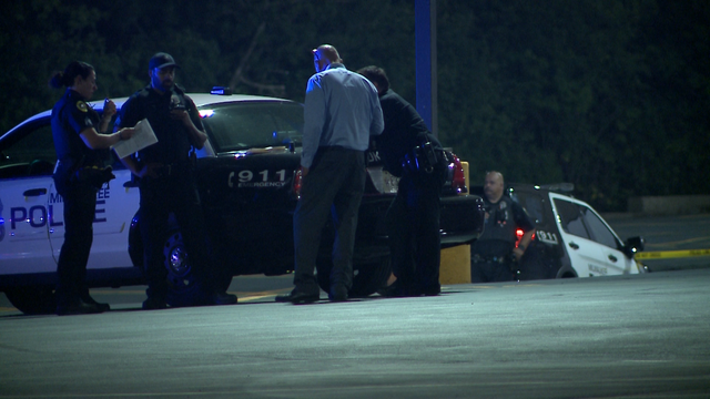 Milwaukee Police Officer fires gun at armed suspect, misses - Vimarsana News