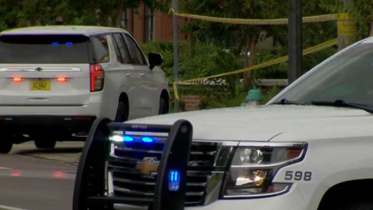 Website identifies Florida officers with disciplinary records - Vimarsana News