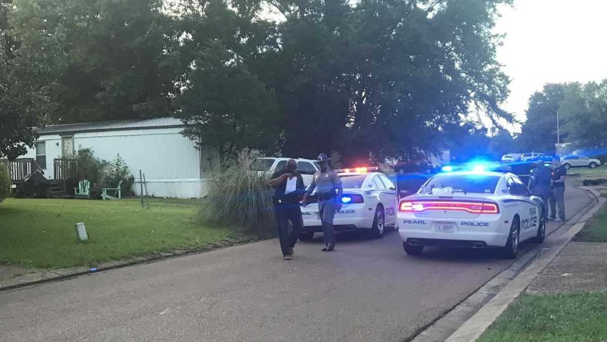 19yearold man dies in Pearl officerinvolved shooting