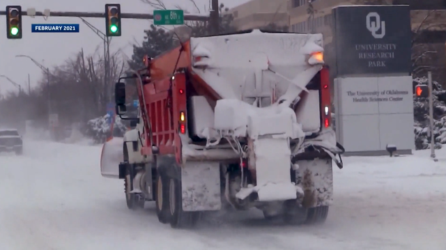 OG&E battles power outages amid winter weather - Vimarsana News