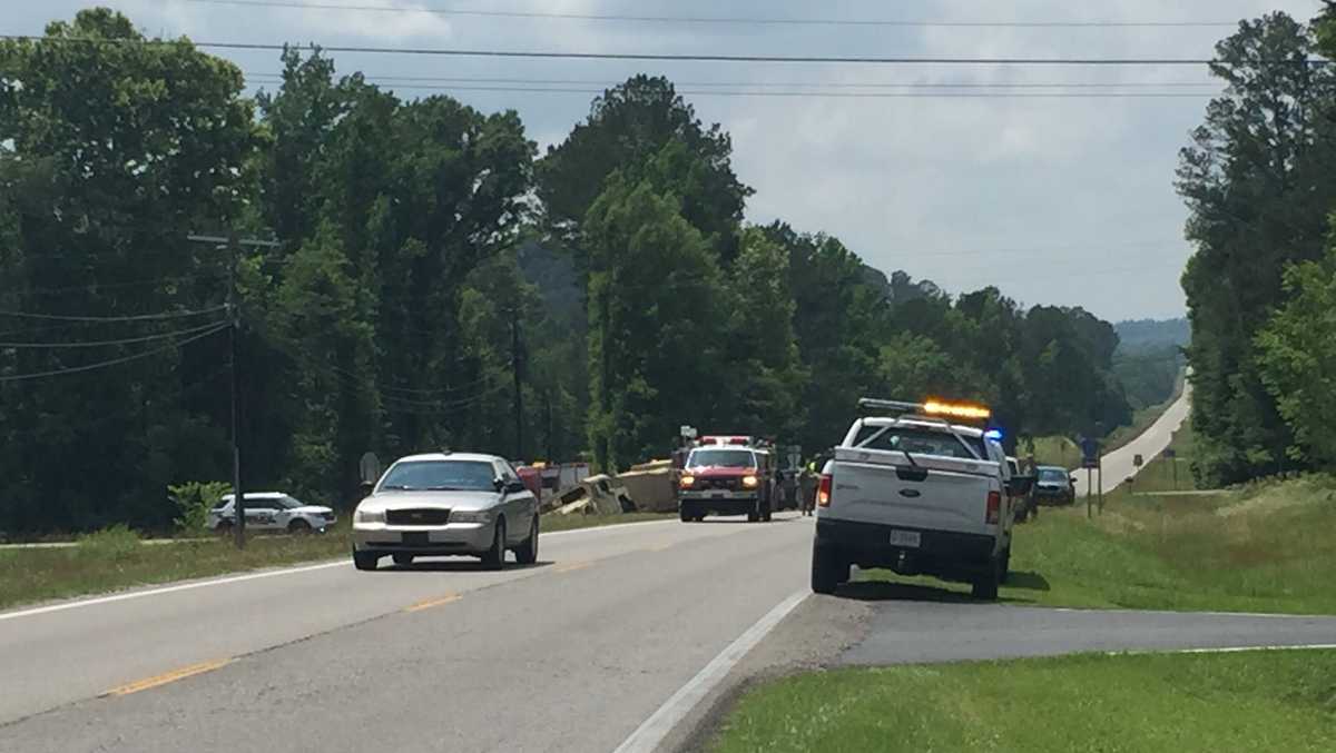 Military vehicle involved in deadly crash in Ohatchee