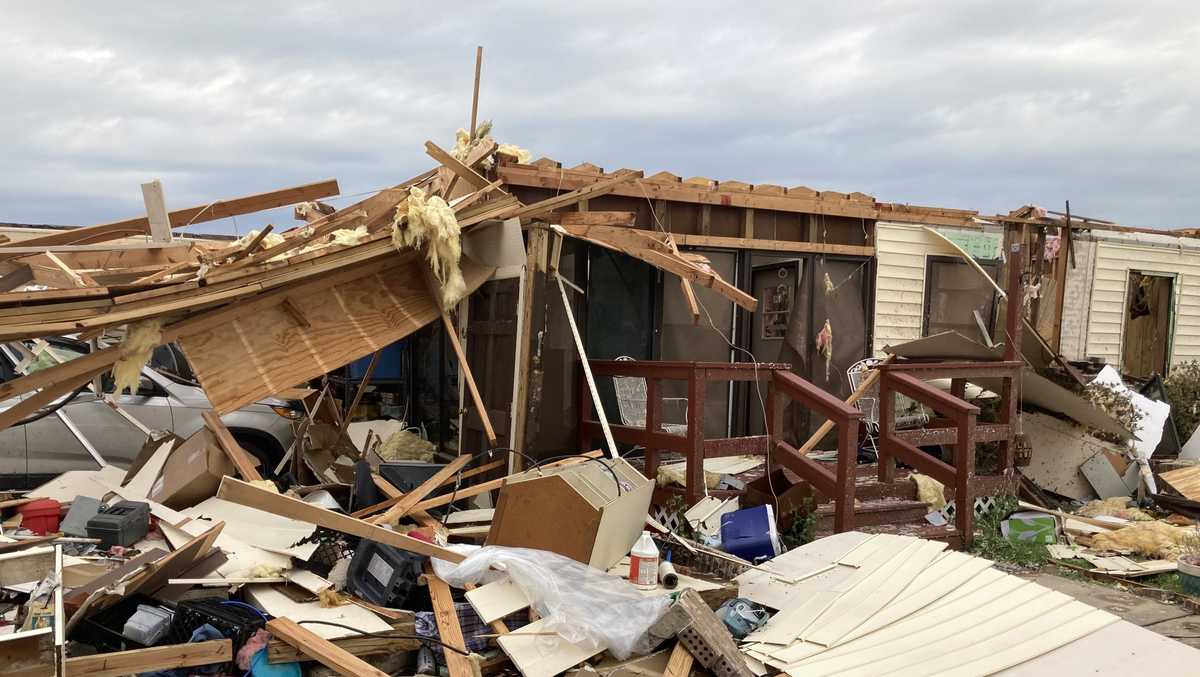 Alabama Tornado: 5 dead after twister hits parts of Calhoun County