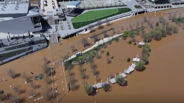 Business owners, concertgoers adjust to flooding in downtown Cincinnati