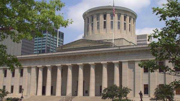 Ohio law legalizing concealed knife carry takes effect; also