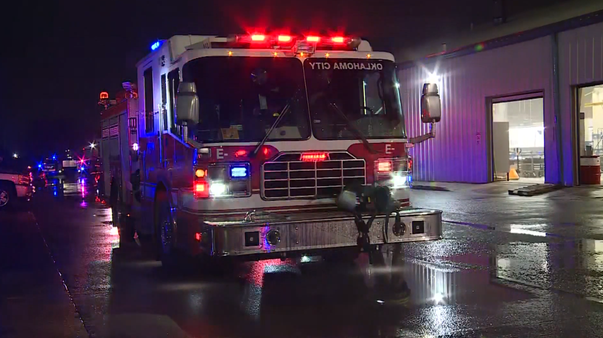Oklahoma City crews respond to warehouse fire