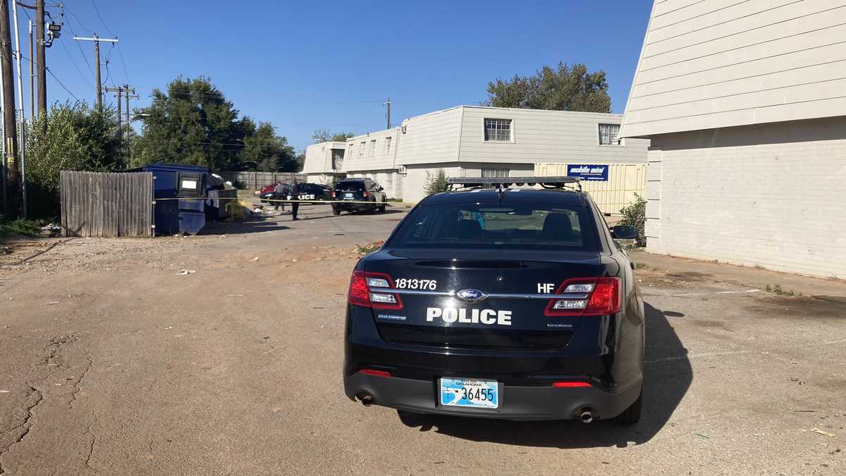 Oklahoma City police investigate shooting at apartment complex