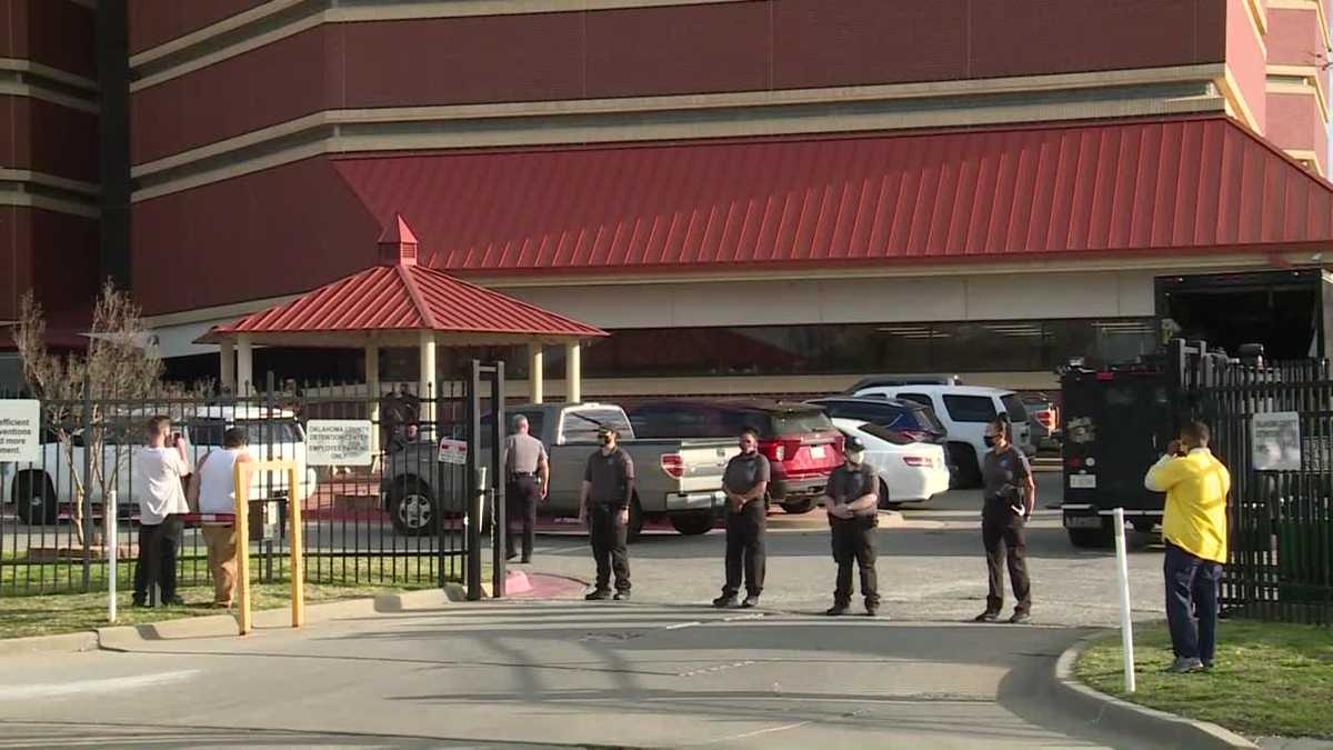 Inmate shot, killed after hostage situation at Oklahoma jail
