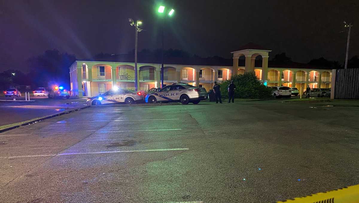 Man found shot multiple times outside motel near Okolona dies, LMPD says