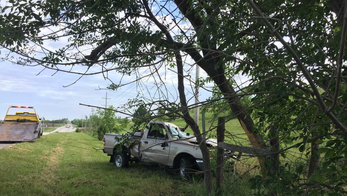 Edwardsville man dies from injuries suffered in Olathe crash
