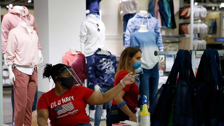 Old Navy to pay store employees to work election polls in November