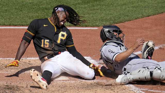 Pirates SS Oneil Cruz fractures left ankle, out indefinitely