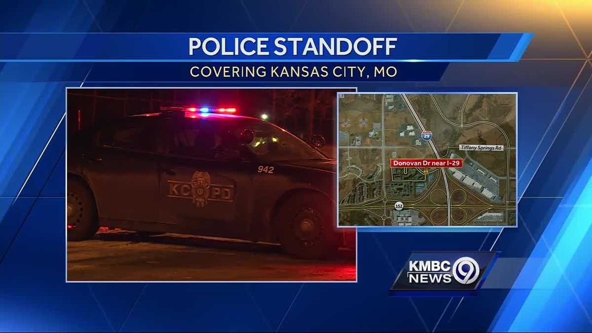 Standoff at Kansas City apartment complex ends peacefully