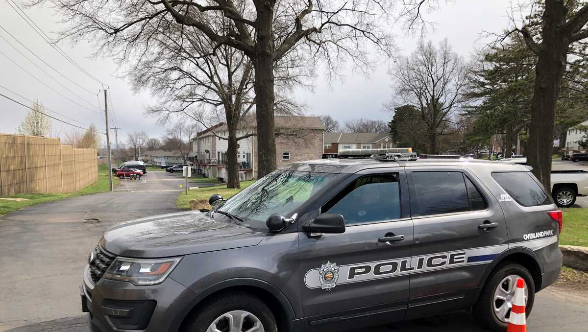 Overland Park Kansas Police Identify 3 Found Dead In Home 8110