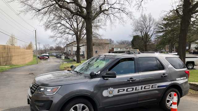 Overland Park, Kansas police identify 3 found dead in home - Vimarsana News