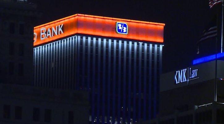 Cincinnati, Ohio is lit up orange for the Bengals. : r/CityPorn