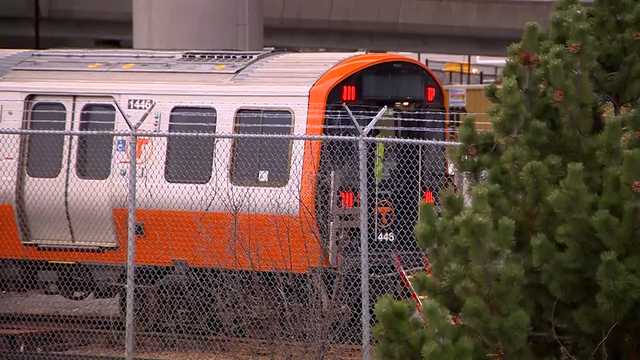Orange Line train loses power, disrupts downtown Boston service - Vimarsana News