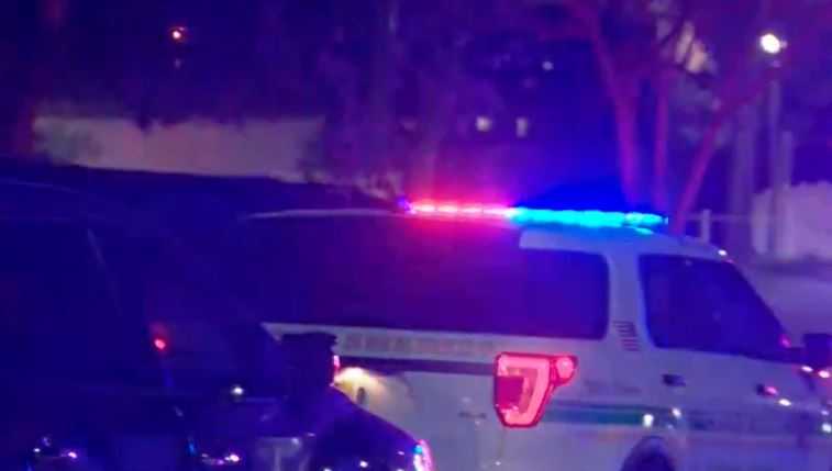 Man with gunshot wounds found inside vehicle in Pine Hills