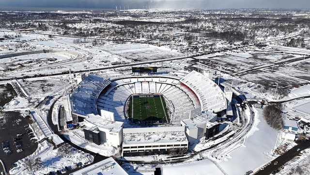 Buffalo Bills once again request fans to help shovel snow ahead of playoff showdown against Kansas City Chiefs - Vimarsana News