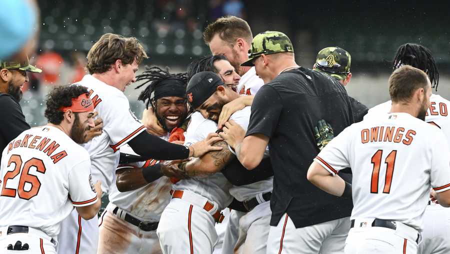 Orioles break their curse with a win in their City Connect