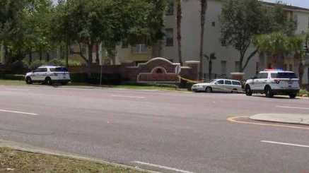 Orlando shooting leaves 2 women dead, deputies say