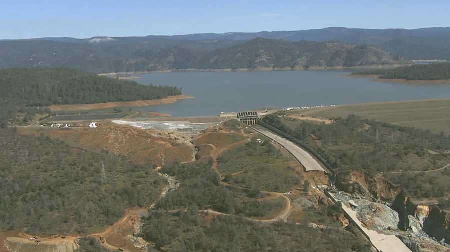 20 photos depict massive repair site at Lake Oroville