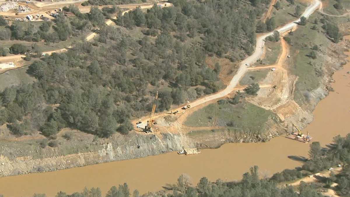 20 photos depict massive repair site at Lake Oroville - Oroville 6 Jpg 1488495138.jpg?crop=0