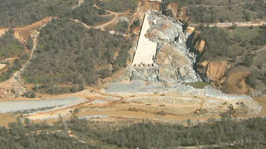 20 photos depict massive repair site at Lake Oroville - Oroville 8 Jpg 1488495282.jpg?crop=0