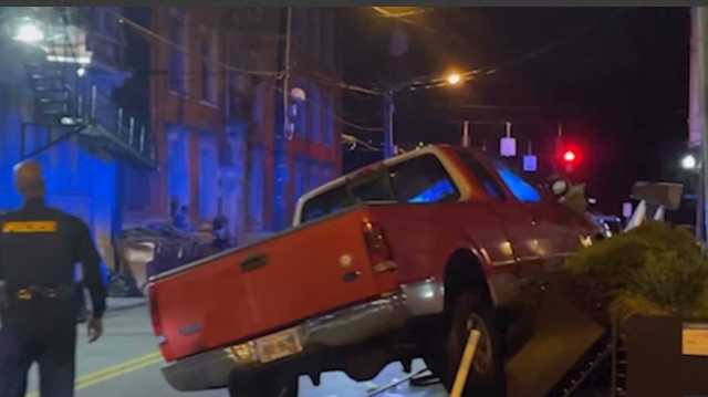Truck slams into outdoor dining area in Over-the-Rhine, raising safety concerns - Vimarsana News