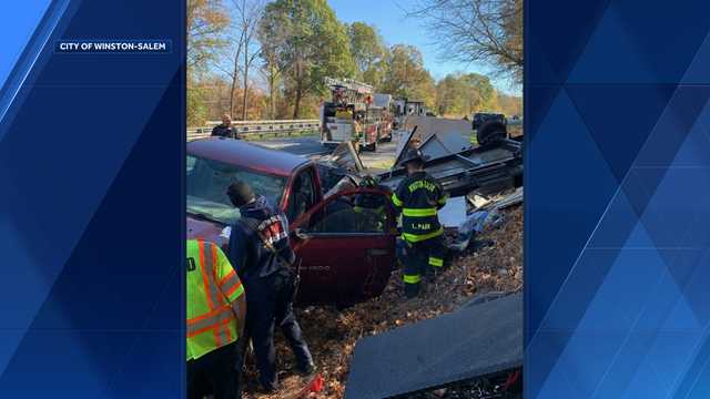 North Carolina: Truck carrying camper overturns in the Triad on U.S. Highway 52 - Vimarsana News