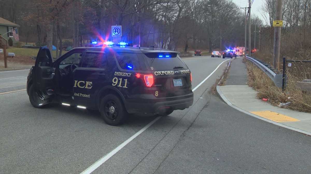 1 killed, 1 injured in Oxford crash