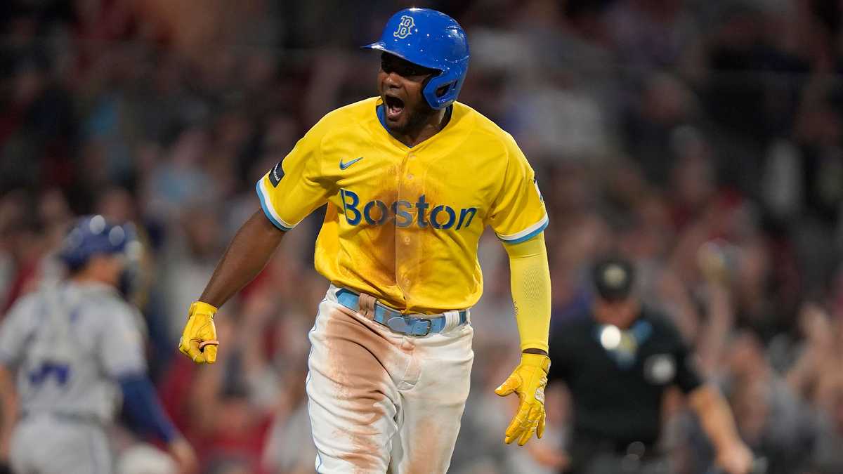 Reyes leads Red Sox to win over Royals with walkoff grand slam