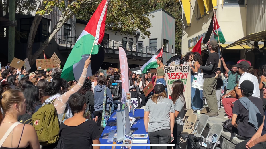 Hundreds of UCSC students march in support of Palestine demand UC