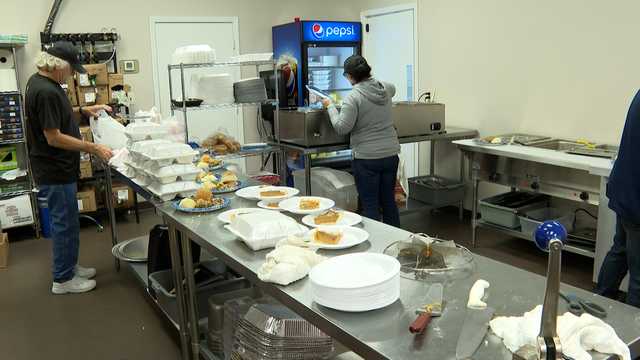 Elizabethtown restaurant giving back to community with free meals - Vimarsana News