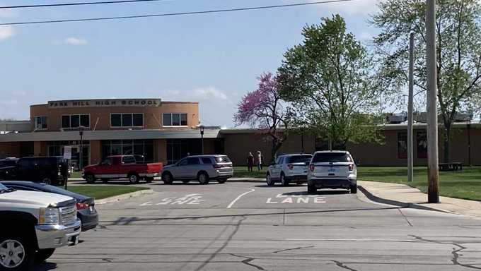 Platte County sheriff’s deputies called to Park Hill High School