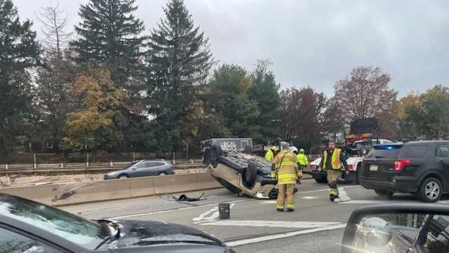 Rollover crash blocks off ramp on Parkway East in Churchill