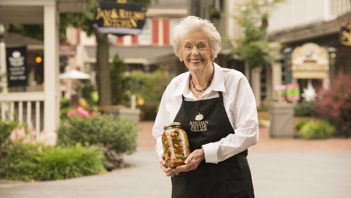 Kitchen Kettle Village Co Founder Pat Burnley Dies At Age 92