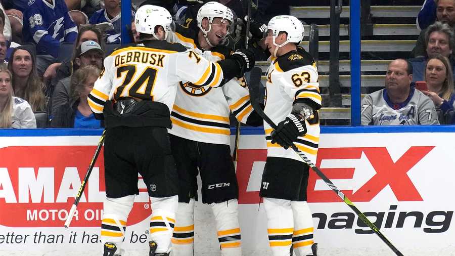 Patrice Bergeron gets immense love from his Boston Bruins