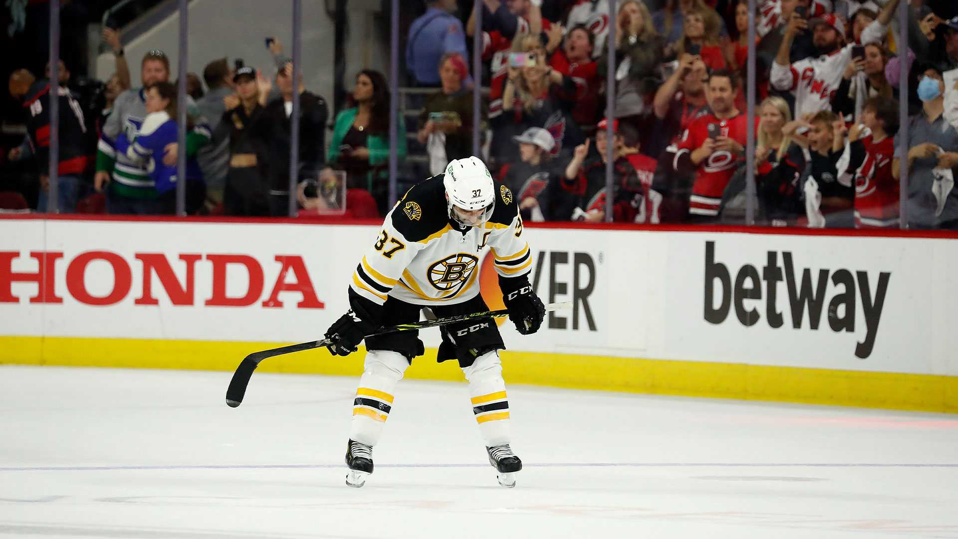 Bruins Save Their Best for Last Period of Game 7 - The New York Times
