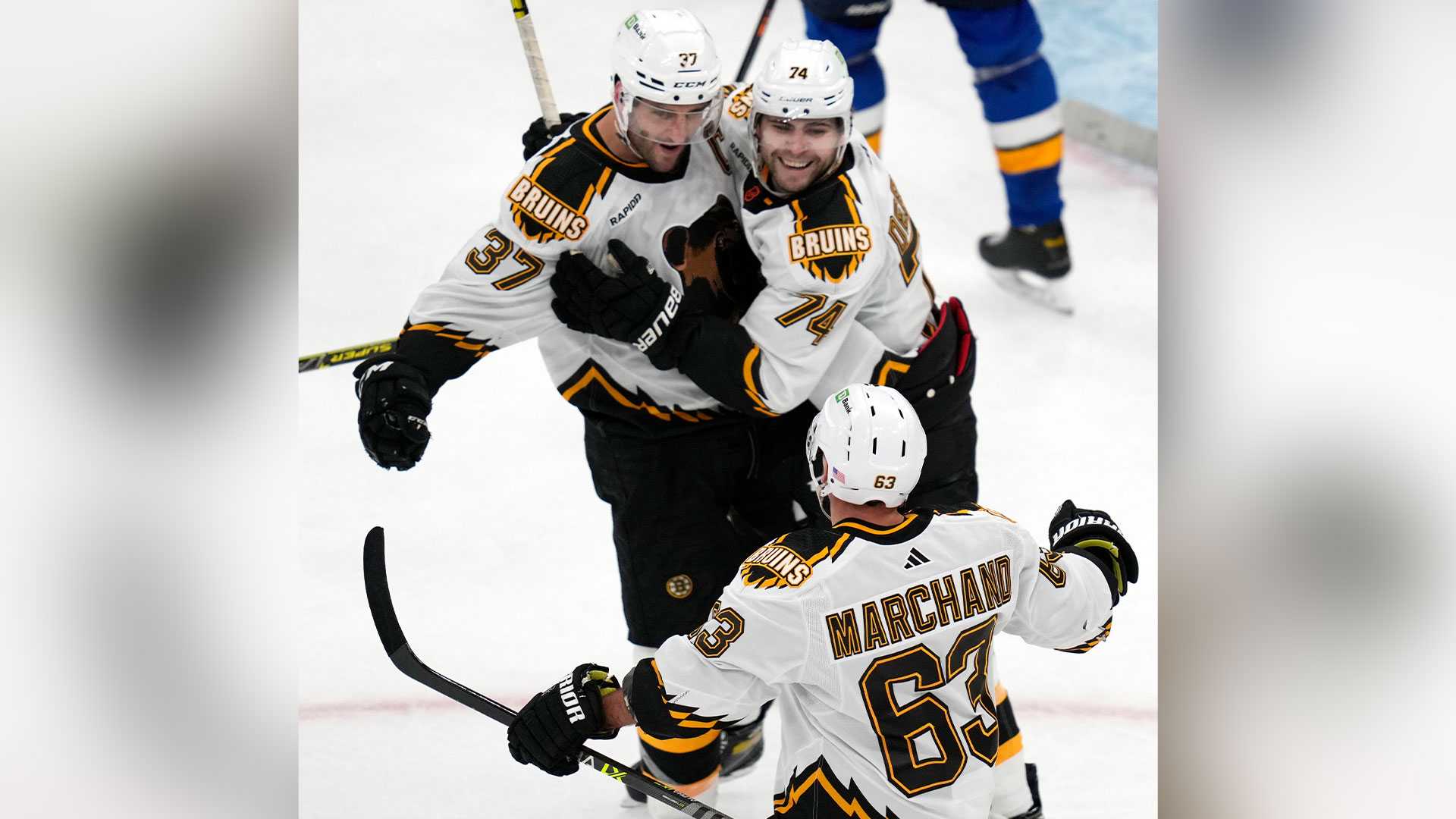 Bergeron s power play goal lifts Bruins to win over Blues