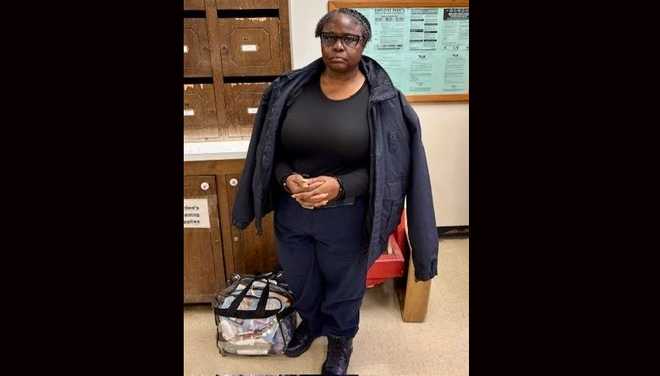 SC officer fired after admitting to smuggling tobacco into prison