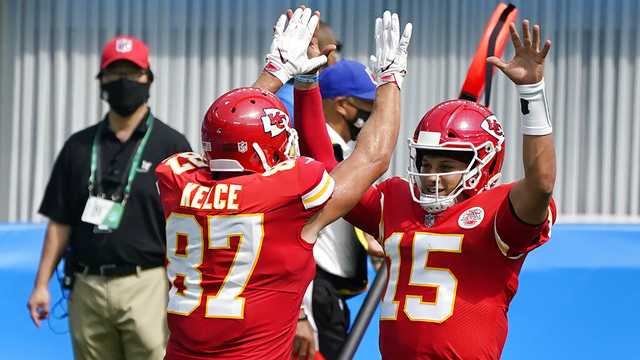 The Kansas City Chiefs - Pro Bowl voting is BACK‼️ #ChiefsKingdom: vote for  your favorite players now 